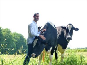 ferme-borie-lait-délices-and-cow